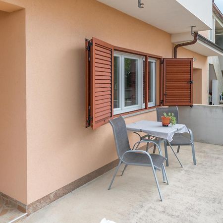Studio Apartment Nin Exterior photo